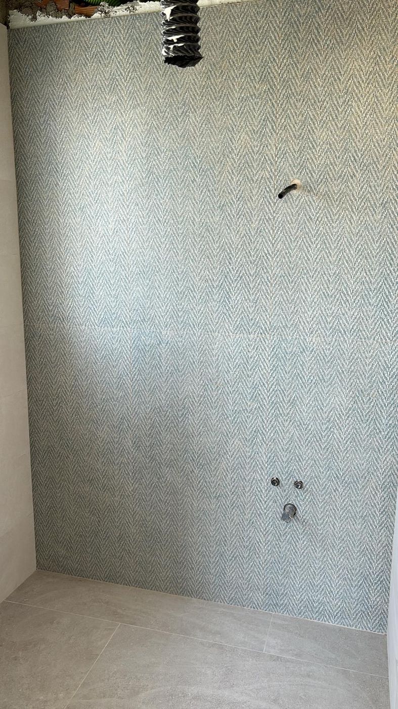 Detalle decorativo de baño en Granada