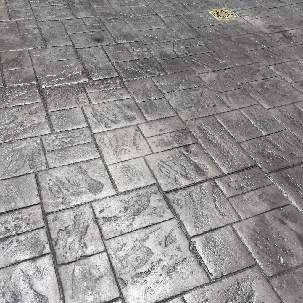 Hormigón impreso gris en Granada